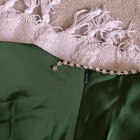 NWT Mac Duggal Ieena Satin Embellished Gown Emerald Green long sleeve size 0 - Picture 10 of 13